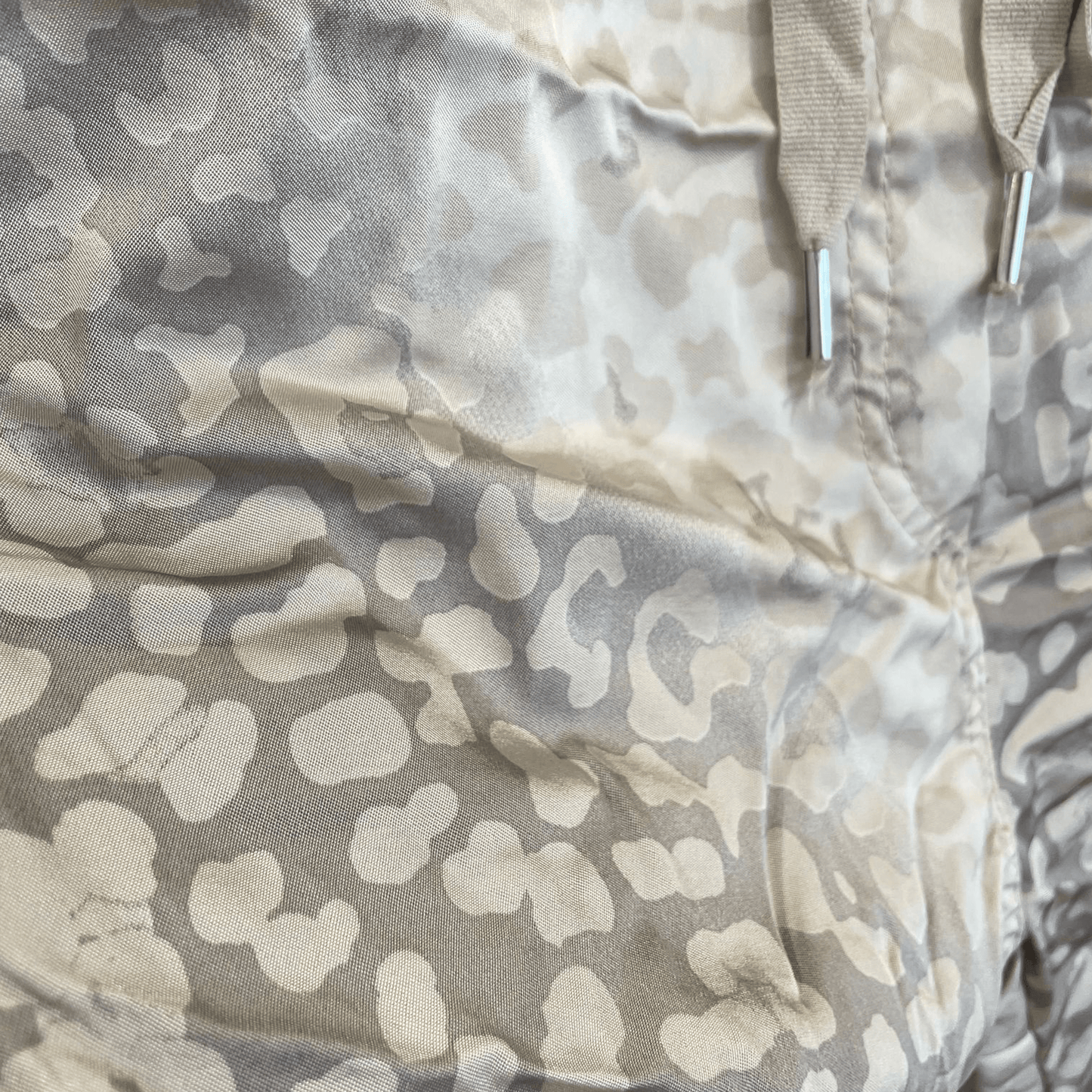 SIENNA SATIN VISCOSE STRETCH ANIMAL PANTS