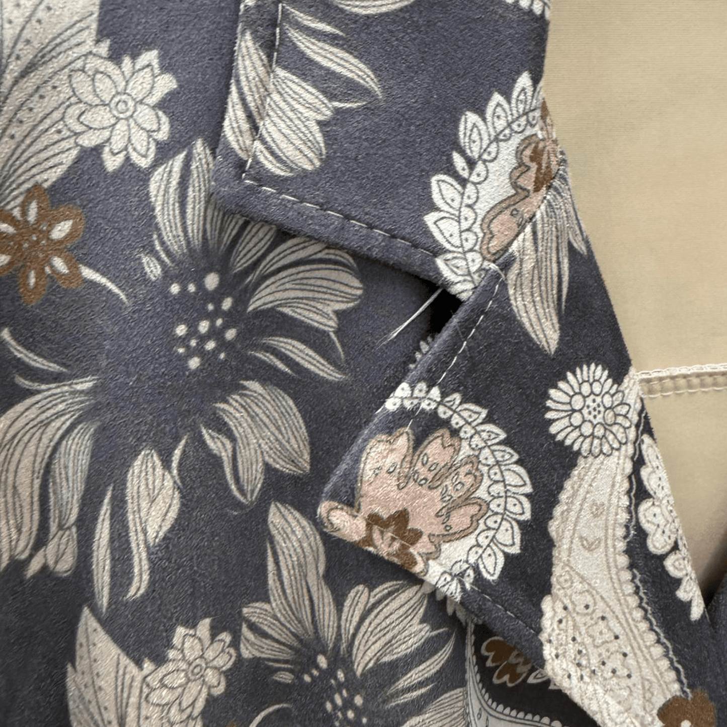 RIVER VISCOSE POLY FLORAL PRINT TASSLE JACKET