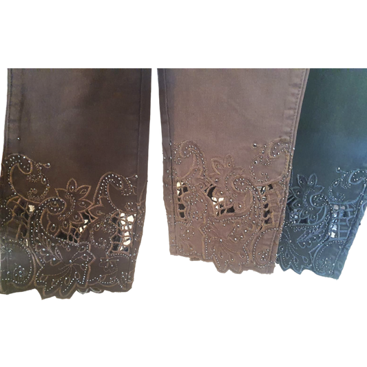 LACE HEM TRIM DENIM JEANS