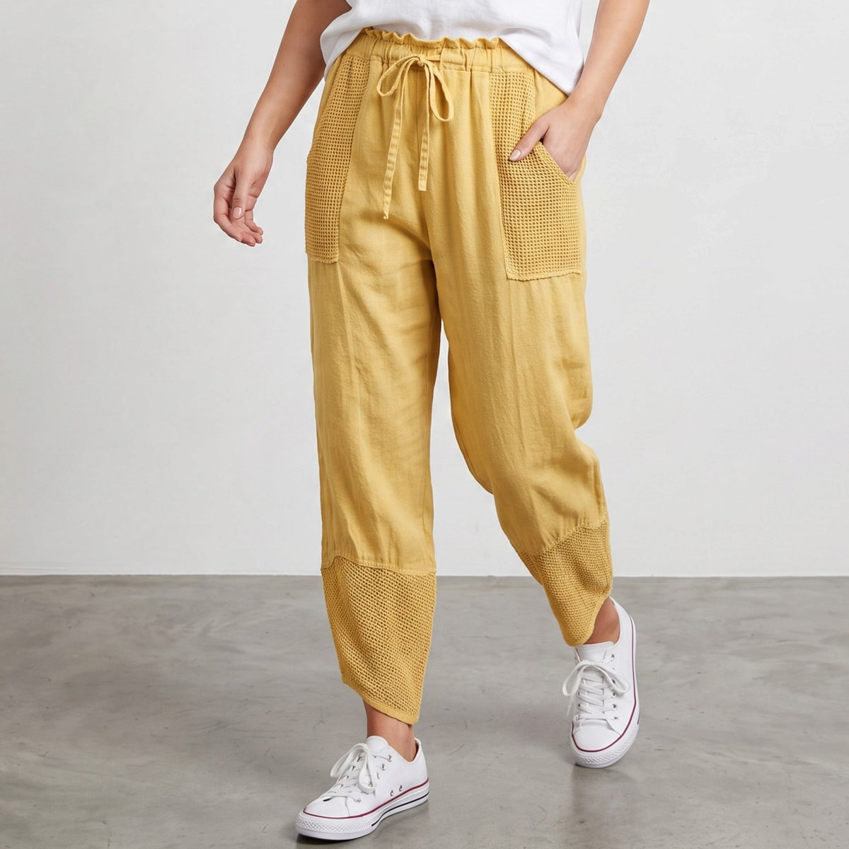 OLIVE COTTON MIX NET BARREL PANTS