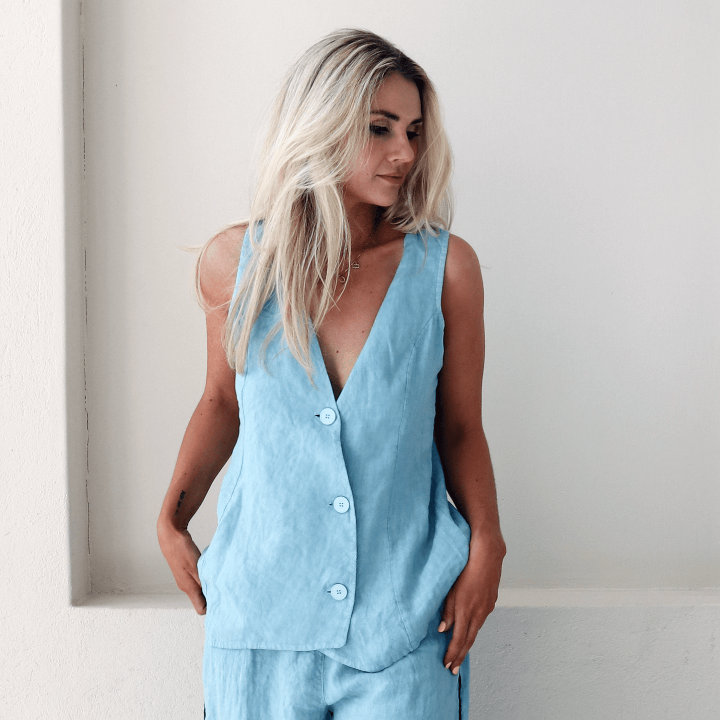 NERA LINEN CROSSOVER ASYMMETRIC WAISTCOAT