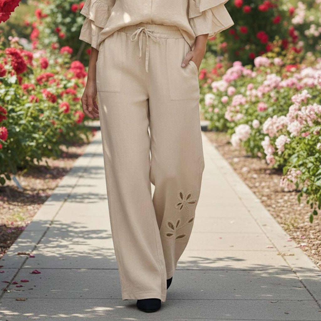 HESTER LINEN FLOWER APPLIQUE PANTS