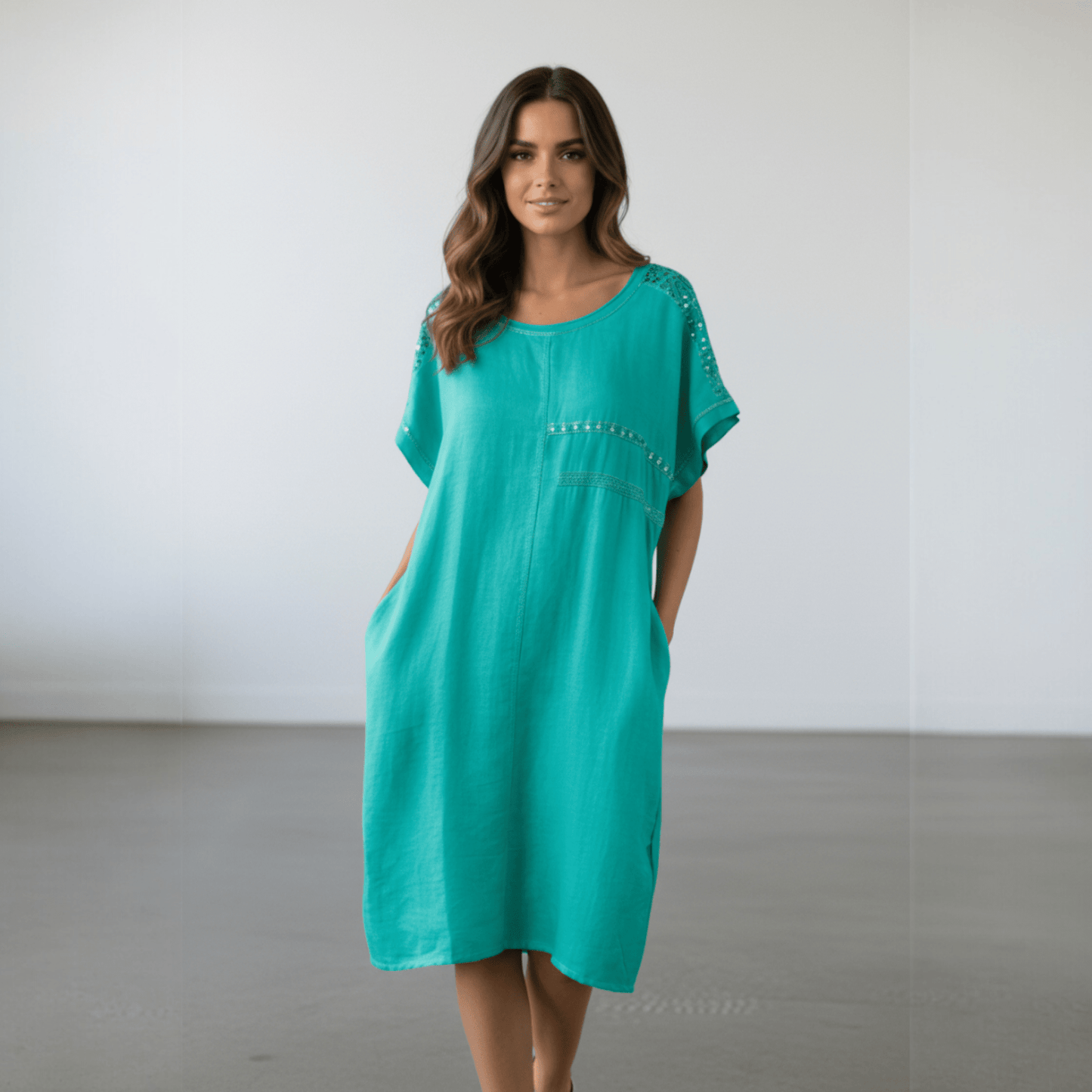 LINEN DRESS SEQUIN DETAIL