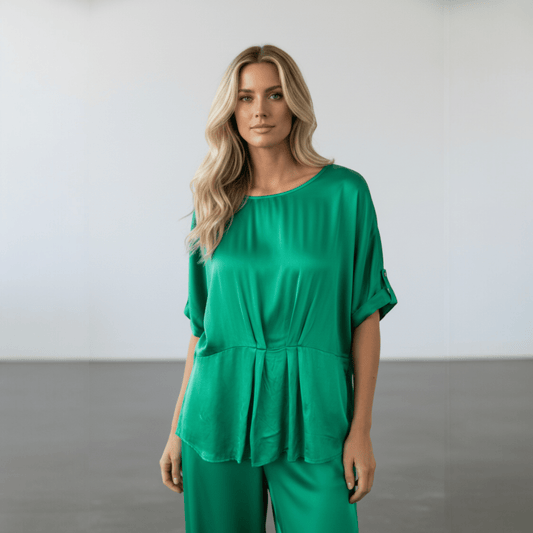 SATEEN KNIT PLEAT SEAM TOP