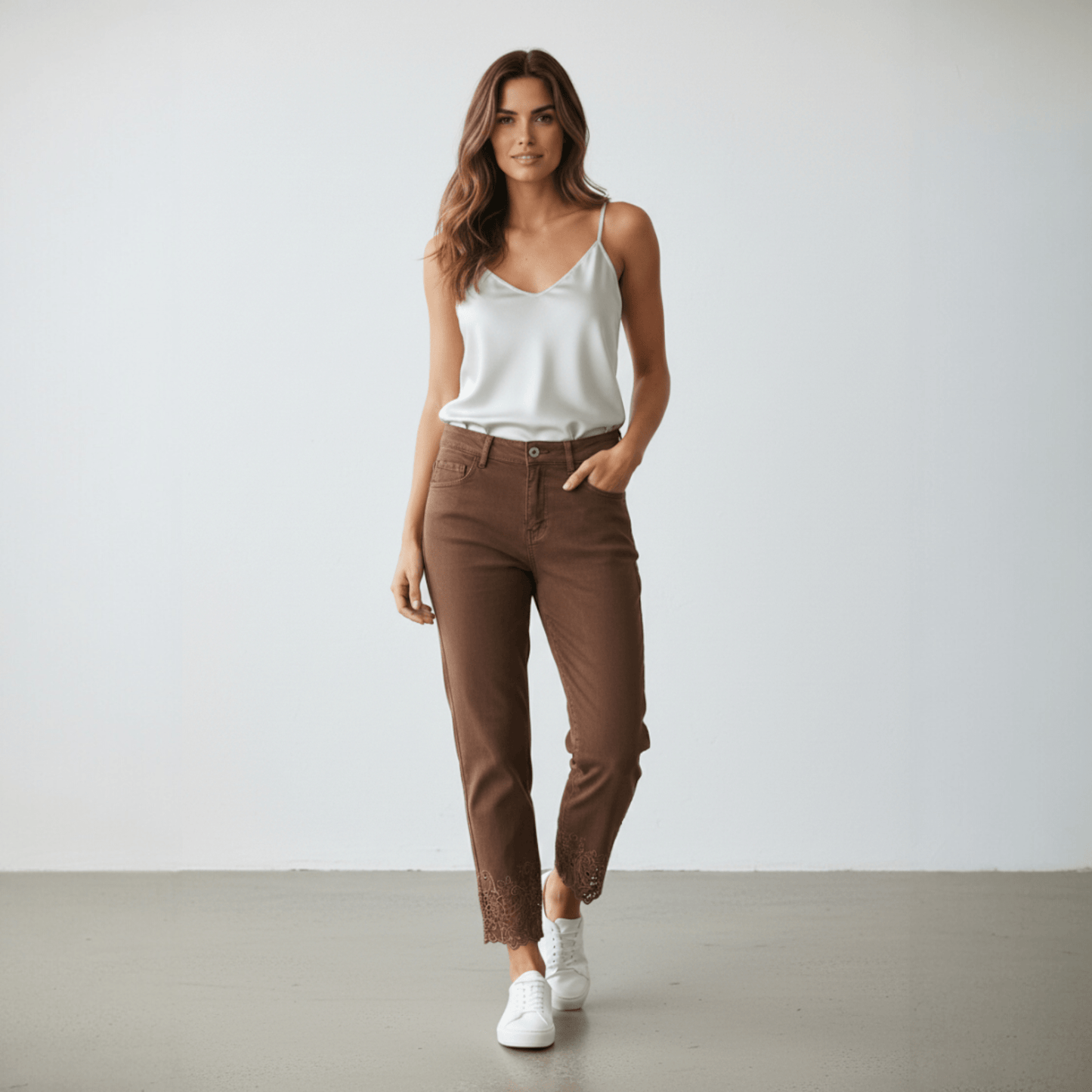 LACE HEM TRIM DENIM JEANS